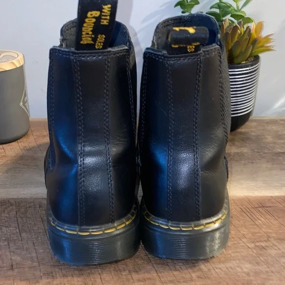 NWOB!! Dr. Martens Black Leather Chukka Boots Size 9 Womens 8 Mens - Picture 7 of 11